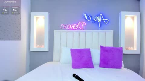 HannaPaola online show from 03/01/25, 10:53