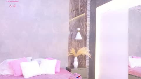 hannaprada1 online show from 01/06/26, 11:47