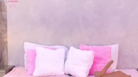 hannaprada1 online show from 01/16/26, 11:58