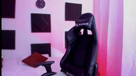 Hanna  online show from 09/24/25, 09:07