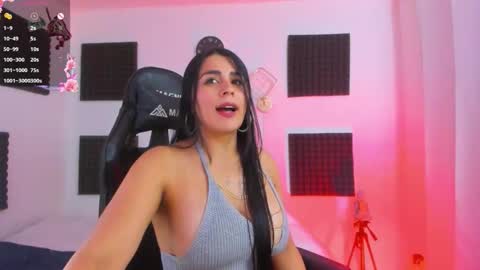 Hanna  online show from 11/22/25, 08:19