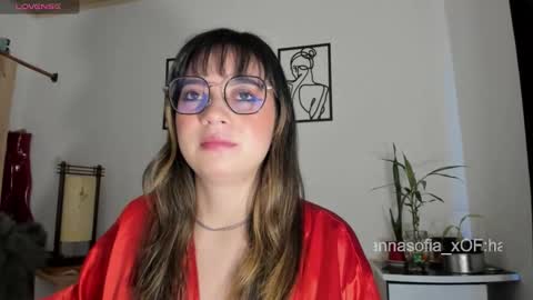   hannasofia x        Schedule 700 -1400GTM-5 online show from 10/24/25, 04:58