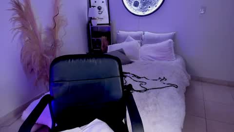 Snapshot of hannasophia_ chatting on 04/30/26, 02:07 online show from 04/30/26, 02:07