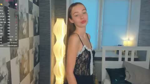 Snapshot of hannavaile chatting on 07/17/26, 07:15 Hanna online show from 07/17/26, 07:15