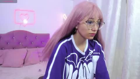 HANNI  online show from 11/27/25, 12:07