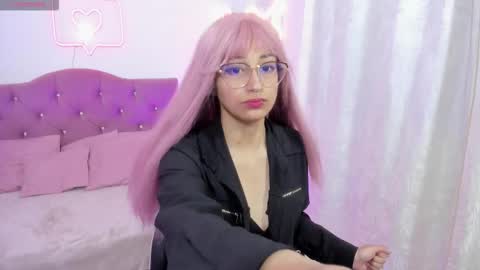 HANNI  online show from 12/01/25, 11:59