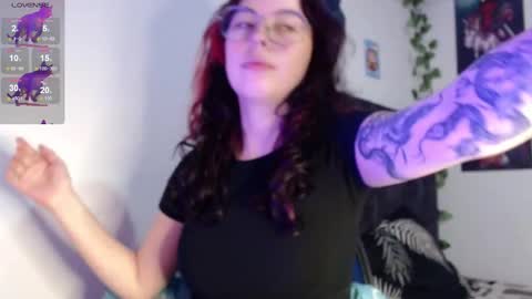 hanny online show from 10/16/25, 12:11