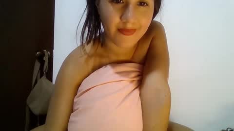 Snapshot of hanny_kail chatting on 12/21/24, 04:19 hanny online show from 12/21/24, 04:19