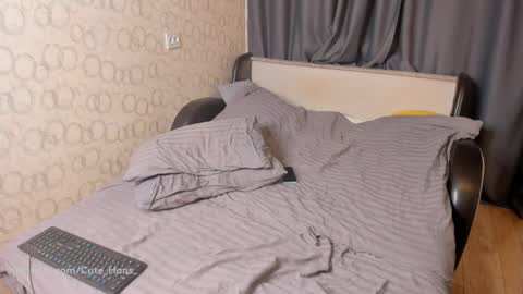 Hans online show from 11/05/25, 01:11