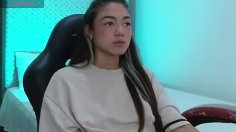 Snapshot of hantonella chatting on 06/30/26, 03:02 Anto online show from 06/30/26, 03:02