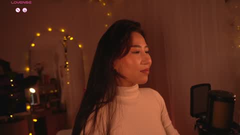 Mizi online show from 12/25/24, 12:27