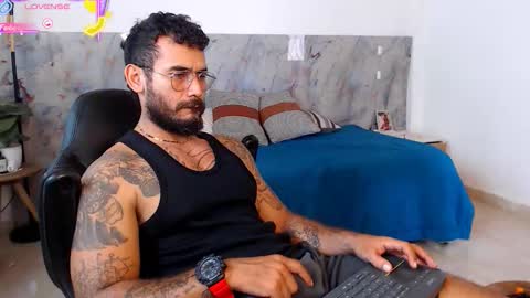 hanz_col online show from 12/22/25, 03:31