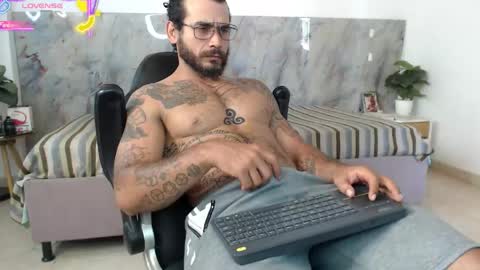 Snapshot of hanz_col chatting on 05/17/26, 06:37 hanz_col online show from 05/17/26, 06:37