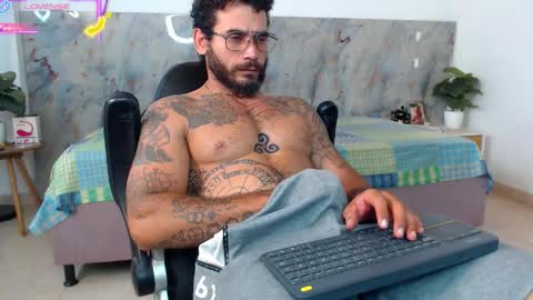 Snapshot of hanz_col chatting on 05/23/26, 11:20 hanz_col online show from 05/23/26, 11:20