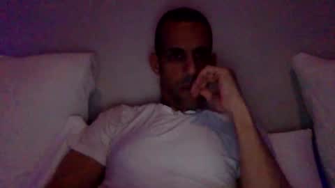 Snapshot of happy2334 chatting on 06/03/26, 11:46 skysky6969 online show from 06/03/26, 11:46
