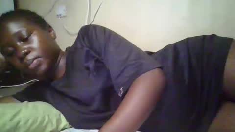 happy_dimple online show from 10/31/25, 09:27