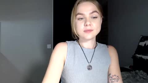 happy_fox_ online show from 03/11/26, 09:32