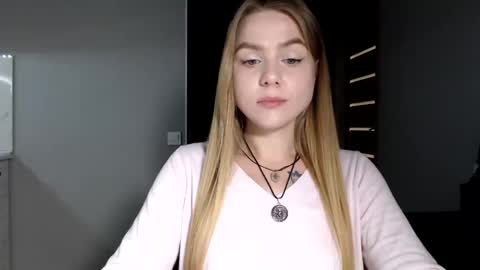 happy_fox_ online show from 03/27/26, 06:18