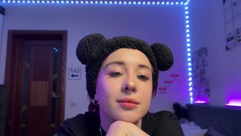 Snapshot of happy_milly chatting on 10/20/25, 05:57 Call me Milly online show from 10/20/25, 05:57