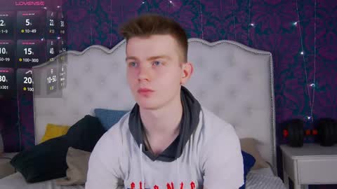 happydeimos online show from 04/18/26, 09:37