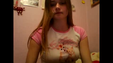 happyemily  online show from 03/12/26, 09:21