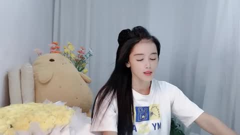 Snapshot of happyflower802318 chatting on 06/03/26, 02:33 Daisy online show from 06/03/26, 02:33