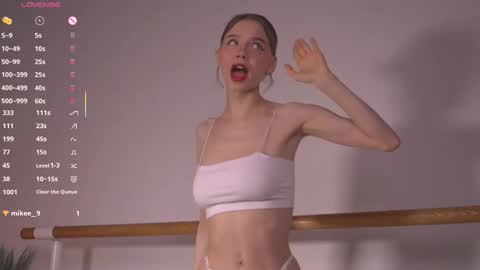 Evy  online show from 09/30/25, 11:10