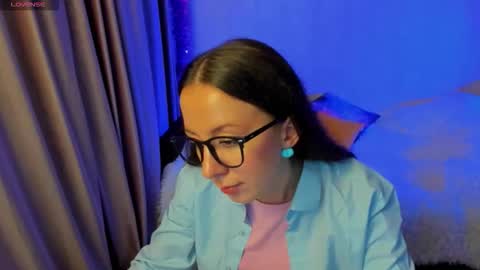 Stephanie online show from 10/26/25, 04:46