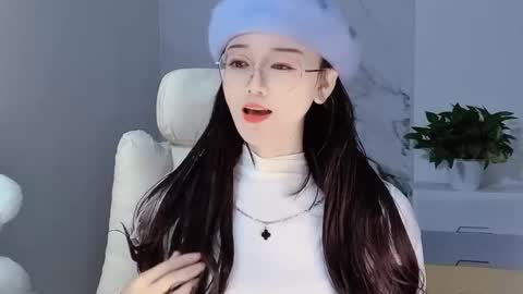 Daisy online show from 12/08/24, 03:43