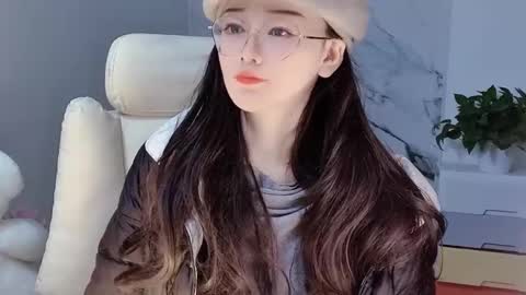 Daisy online show from 12/17/24, 06:56