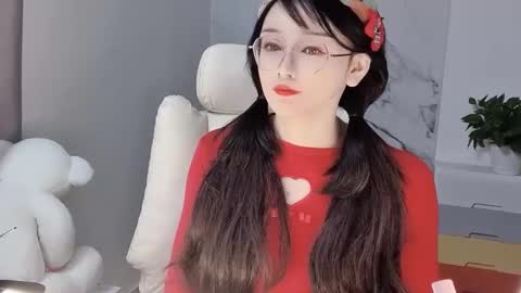 Daisy online show from 02/20/25, 04:07