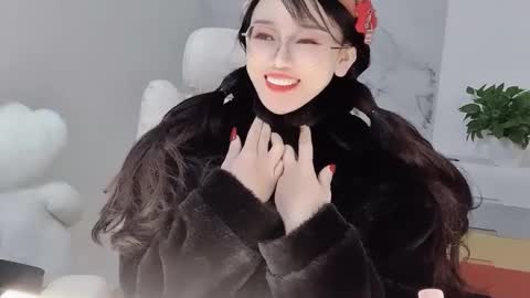 Daisy online show from 02/25/25, 02:58