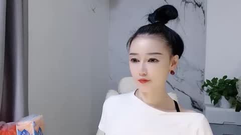 happysweety1688 online show from 10/04/25, 11:58