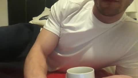 Snapshot of happytoplay22 chatting on 02/04/26, 08:47 happytoplay22 online show from 02/04/26, 08:47