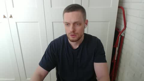 Snapshot of happyvelvetpaw chatting on 01/16/26, 08:51 happyvelvetpaw online show from 01/16/26, 08:51