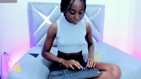 Snapshot of harbay_ruiz chatting on 06/17/26, 01:45 Harbay online show from 06/17/26, 01:45