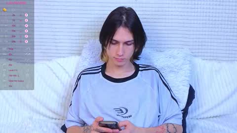 Mark online show from 10/05/25, 08:07