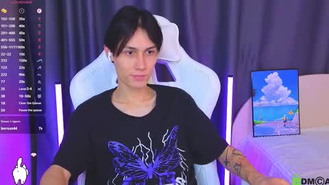 Mark online show from 12/02/25, 11:34