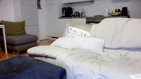 Chris online show from 11/09/25, 07:12