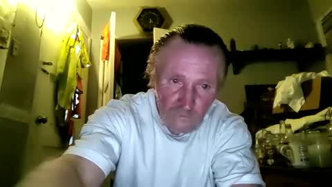 Snapshot of hardalt chatting on 09/19/25, 03:41 hardalt online show from 09/19/25, 03:41