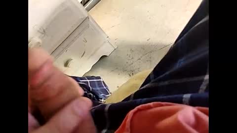 Snapshot of hardandhorny422 chatting on 11/10/25, 08:41 hardandhorny422 online show from 11/10/25, 08:41