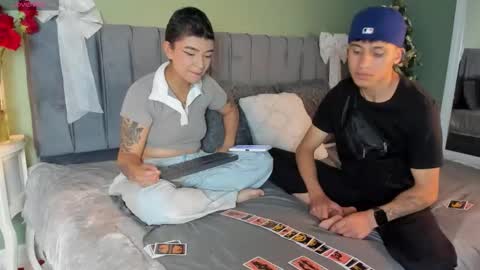 Snapshot of hardcore_heat chatting on 12/21/25, 03:13 Kade and Demi online show from 12/21/25, 03:13