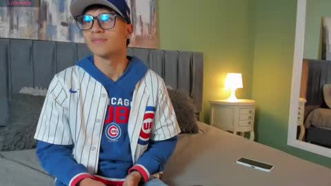 Snapshot of hardcore_heat chatting on 01/09/26, 03:09 Kade and Demi online show from 01/09/26, 03:09