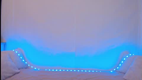 Snapshot of hardcore_x chatting on 09/11/25, 11:49 Emily online show from 09/11/25, 11:49