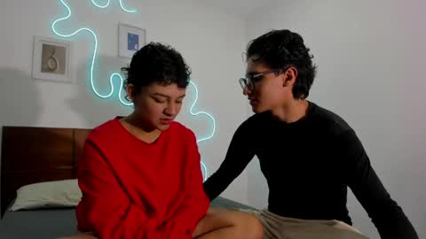 kade and demi independent models online show from 05/19/26, 05:03