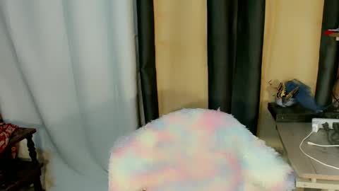 mj online show from 01/30/25, 05:06