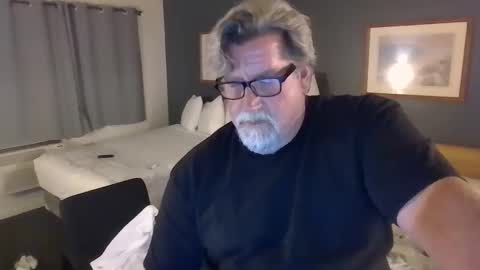 Snapshot of hardfreak4you chatting on 09/28/25, 01:05 hardfreak4you online show from 09/28/25, 01:05