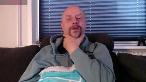 MrLazy online show from 11/25/25, 10:48