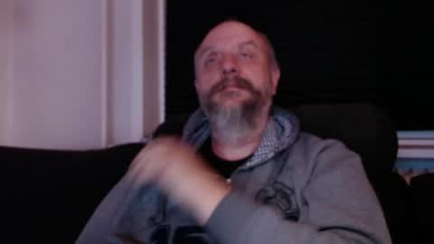 MrLazy online show from 12/21/25, 03:19