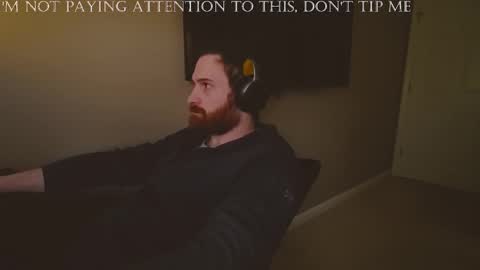 Snapshot of hardswtch chatting on 12/04/24, 08:07 Tom online show from 12/04/24, 08:07